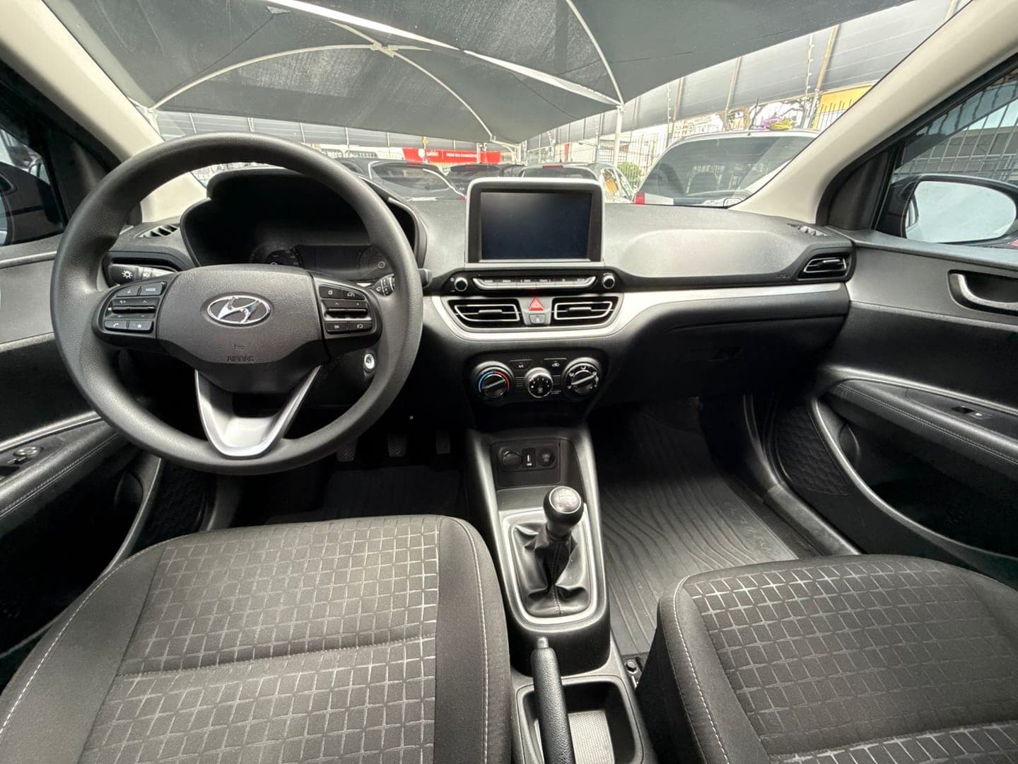 Hyundai HB20 HATCH - Miniatura 2