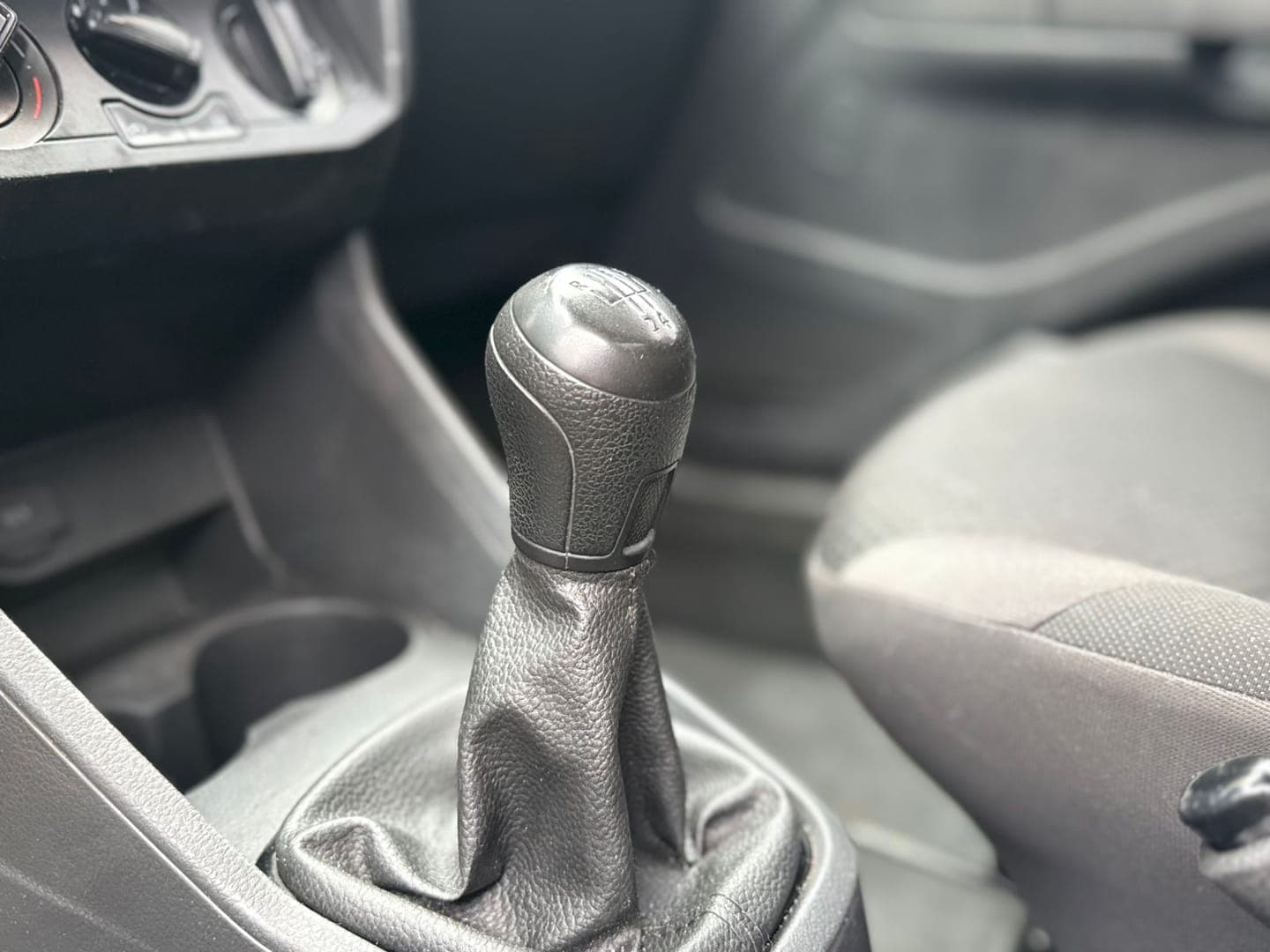 Volkswagen SAVEIRO - Miniatura 5