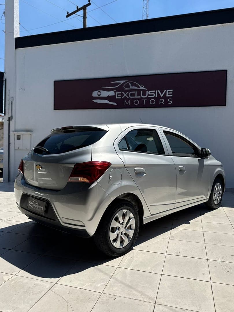 Chevrolet ONIX - Miniatura 6