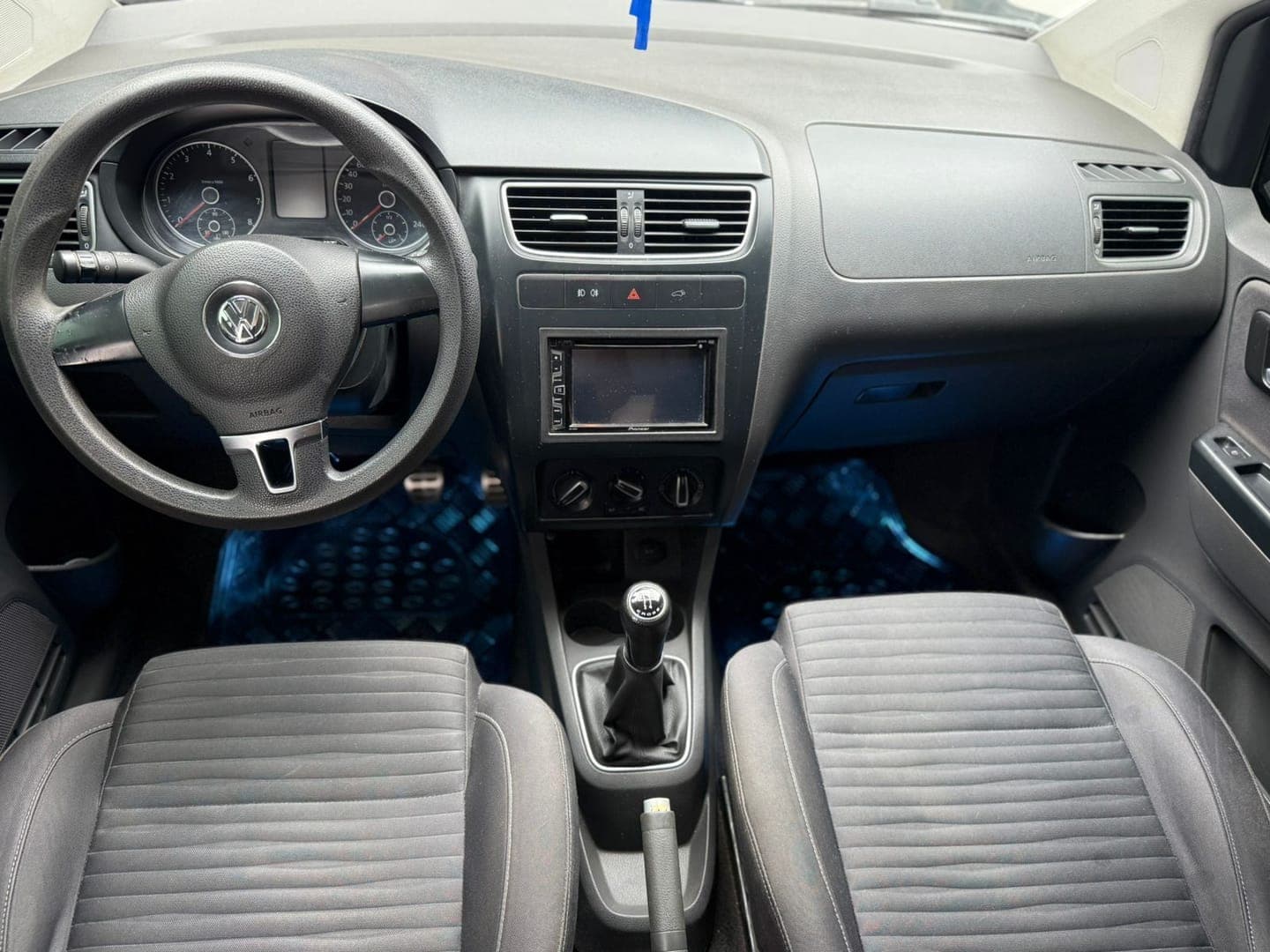 Volkswagen CROSSFOX - Miniatura 2