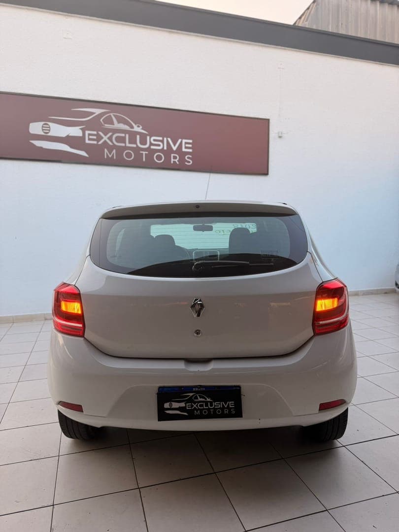 Renault SANDERO - Miniatura 6