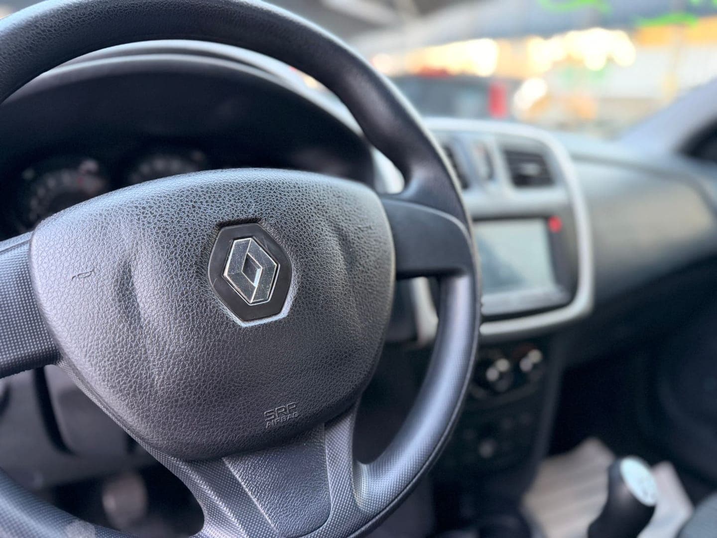 Renault SANDERO - Miniatura 9