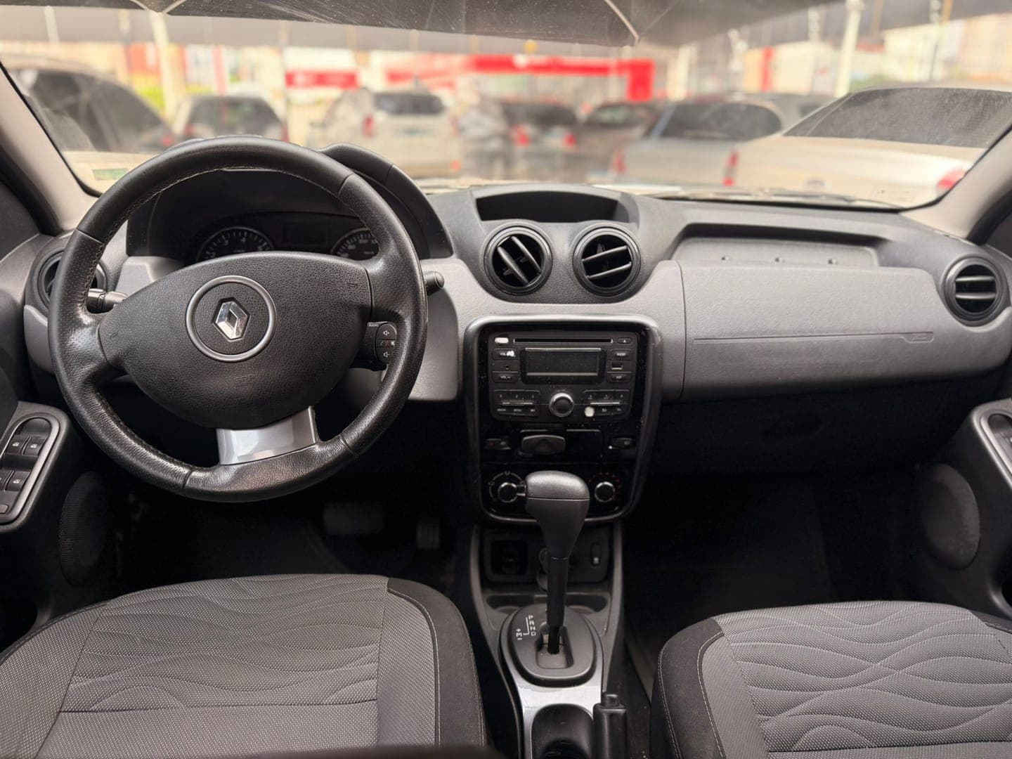 Renault DUSTER - Miniatura 2
