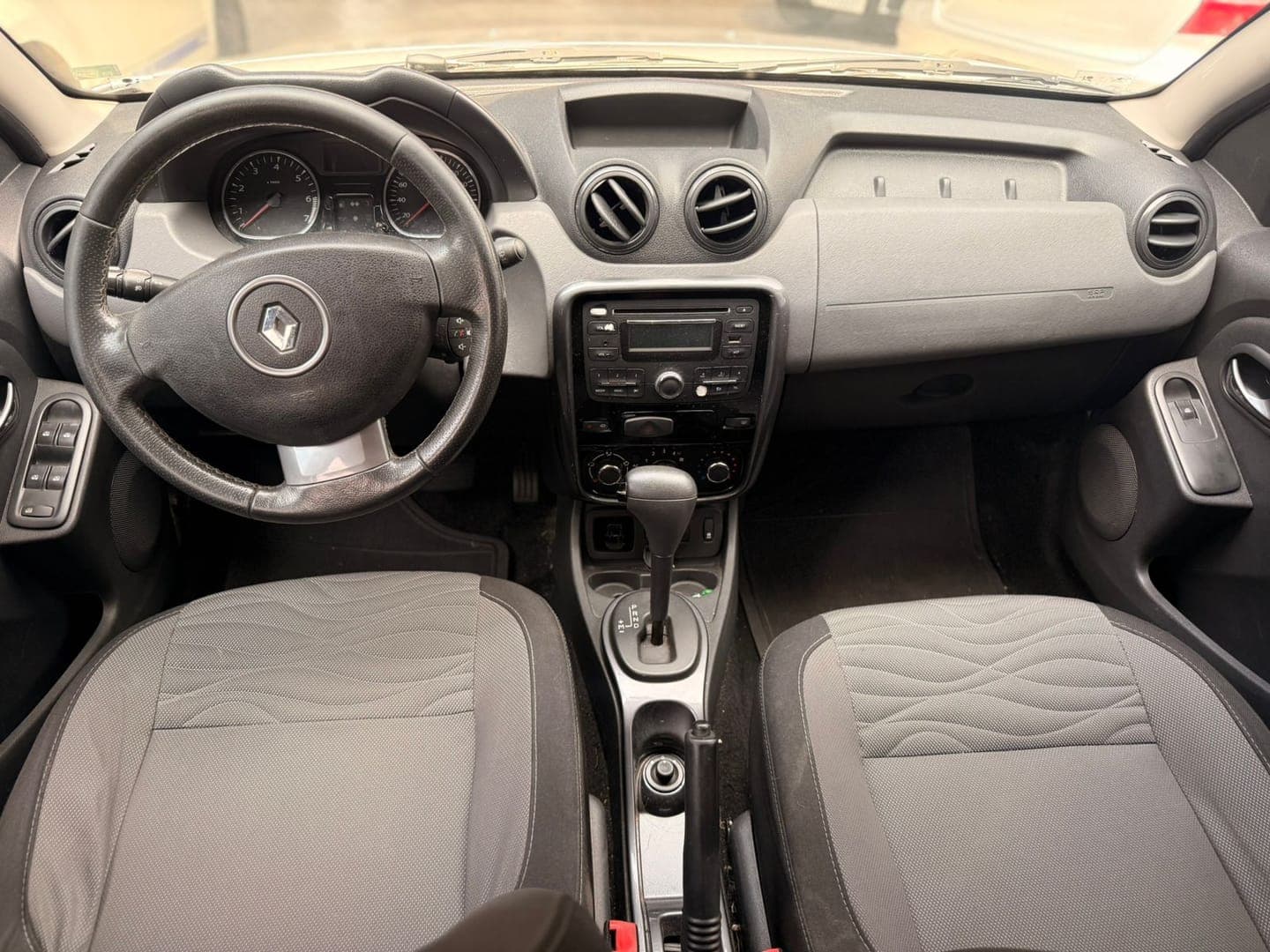 Renault DUSTER - Miniatura 7
