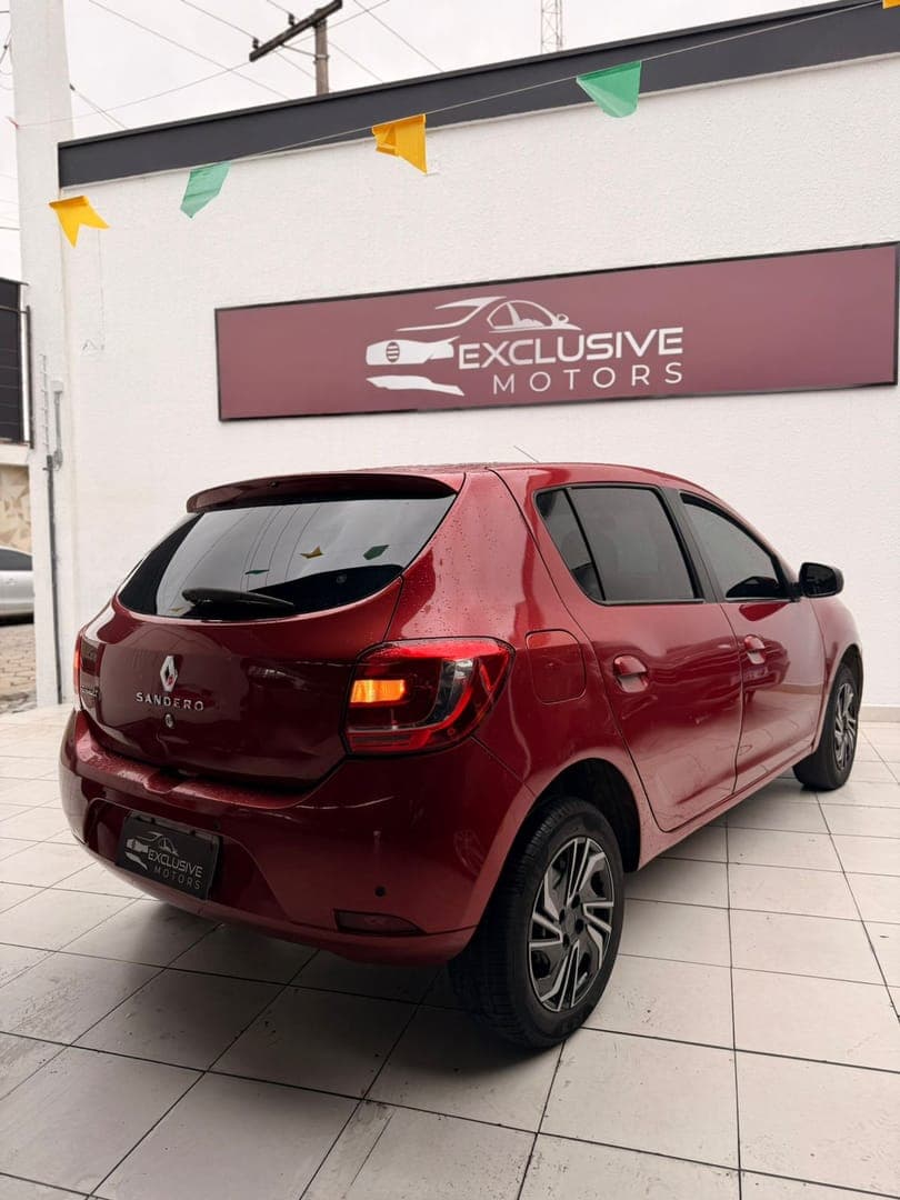 Renault SANDERO - Miniatura 7