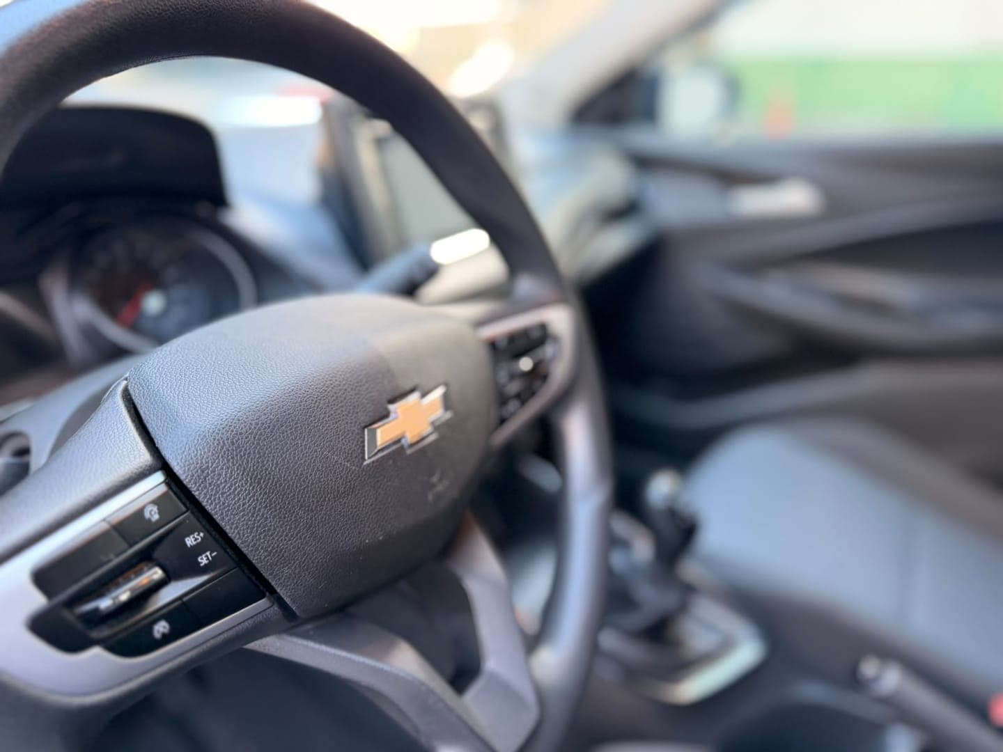 Chevrolet ONIX HATCH - Miniatura 8