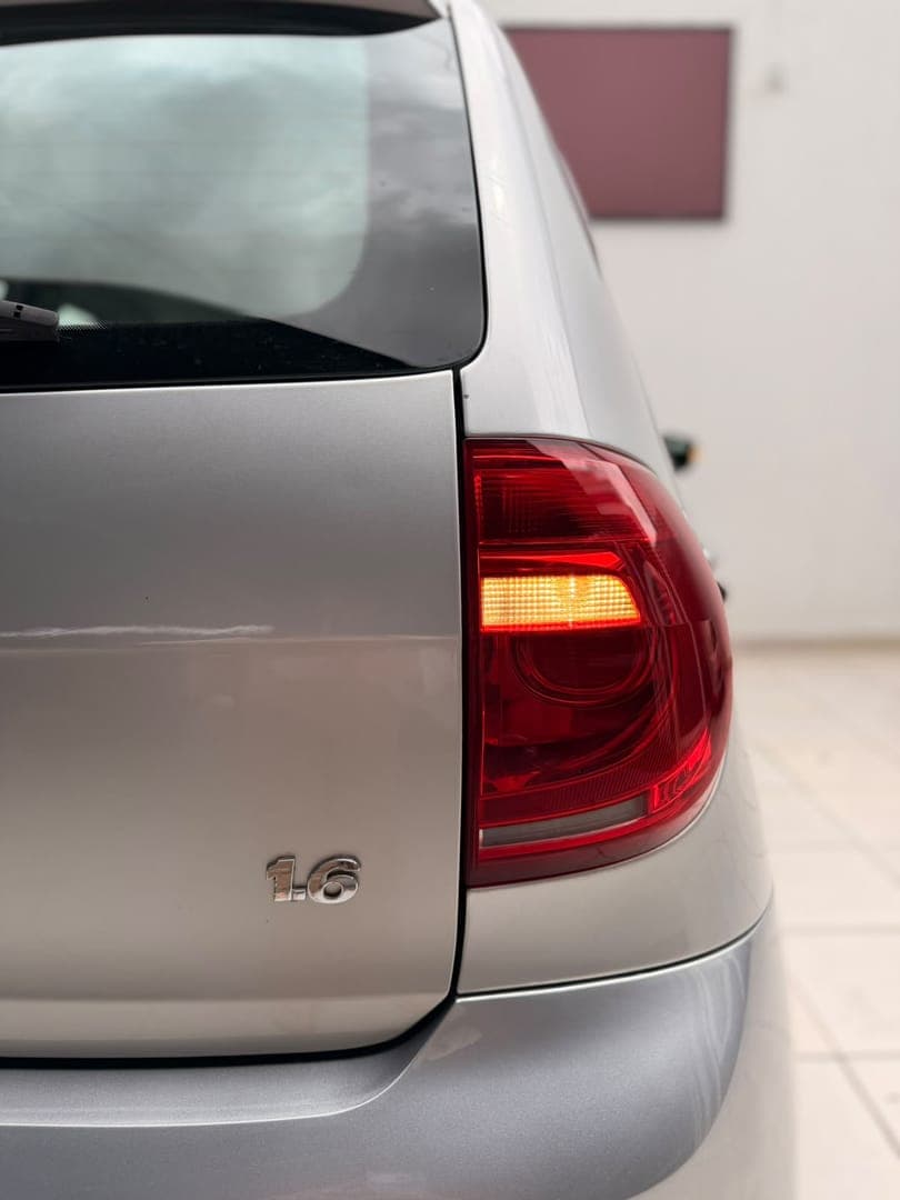 Volkswagen FOX 1.6  - Miniatura 10