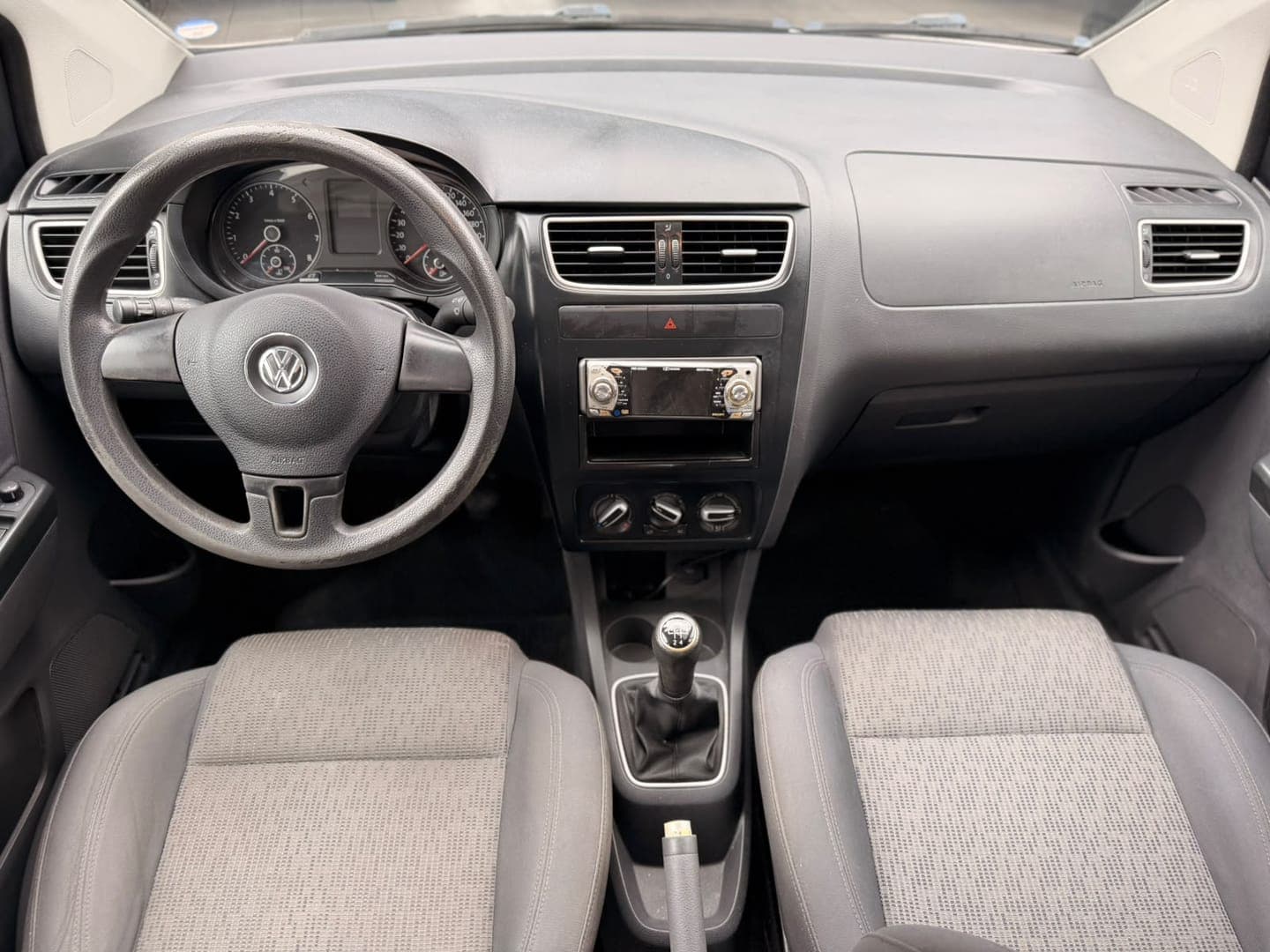 Volkswagen FOX 1.6  - Miniatura 4