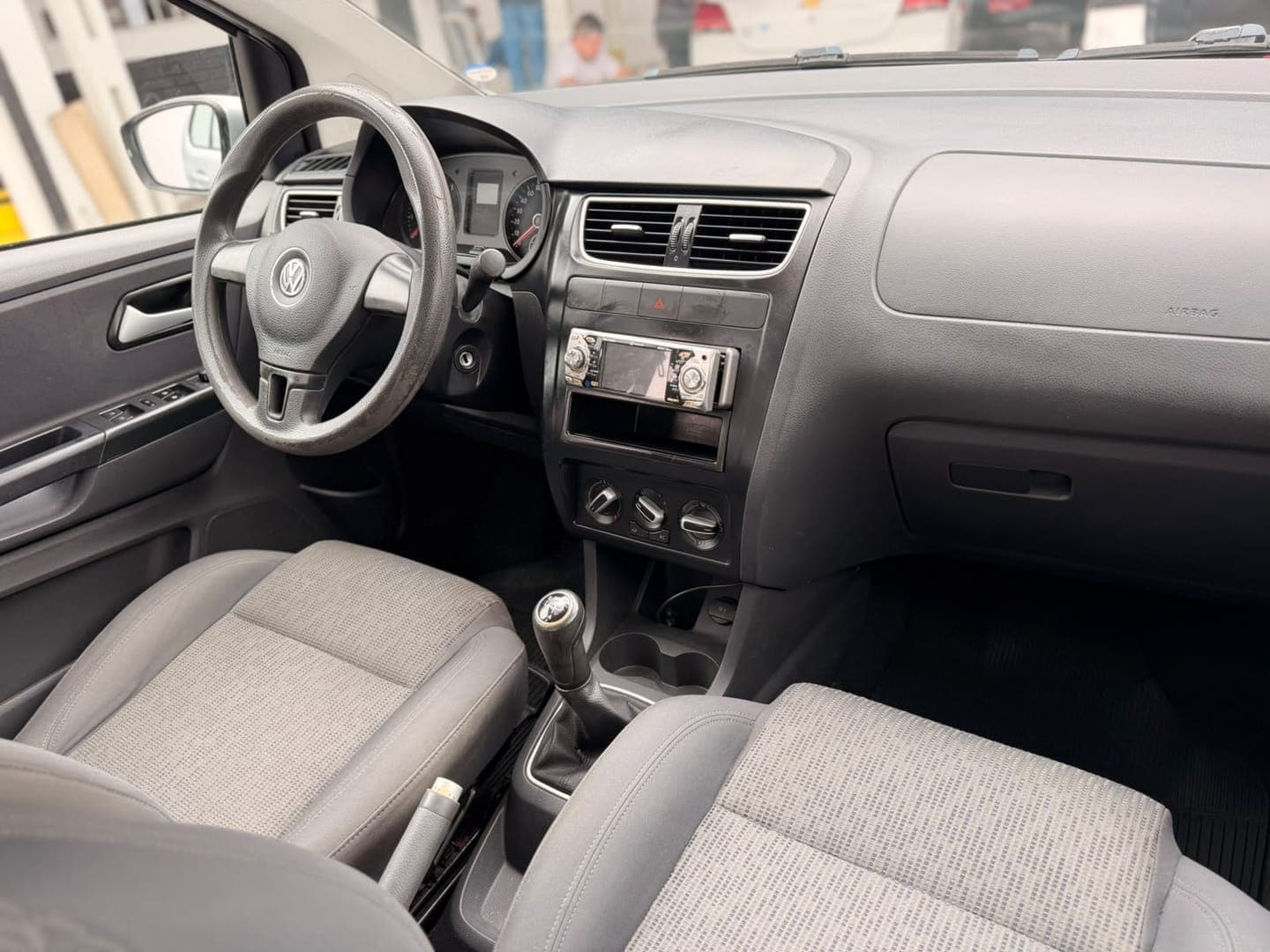 Volkswagen FOX 1.6  - Miniatura 5