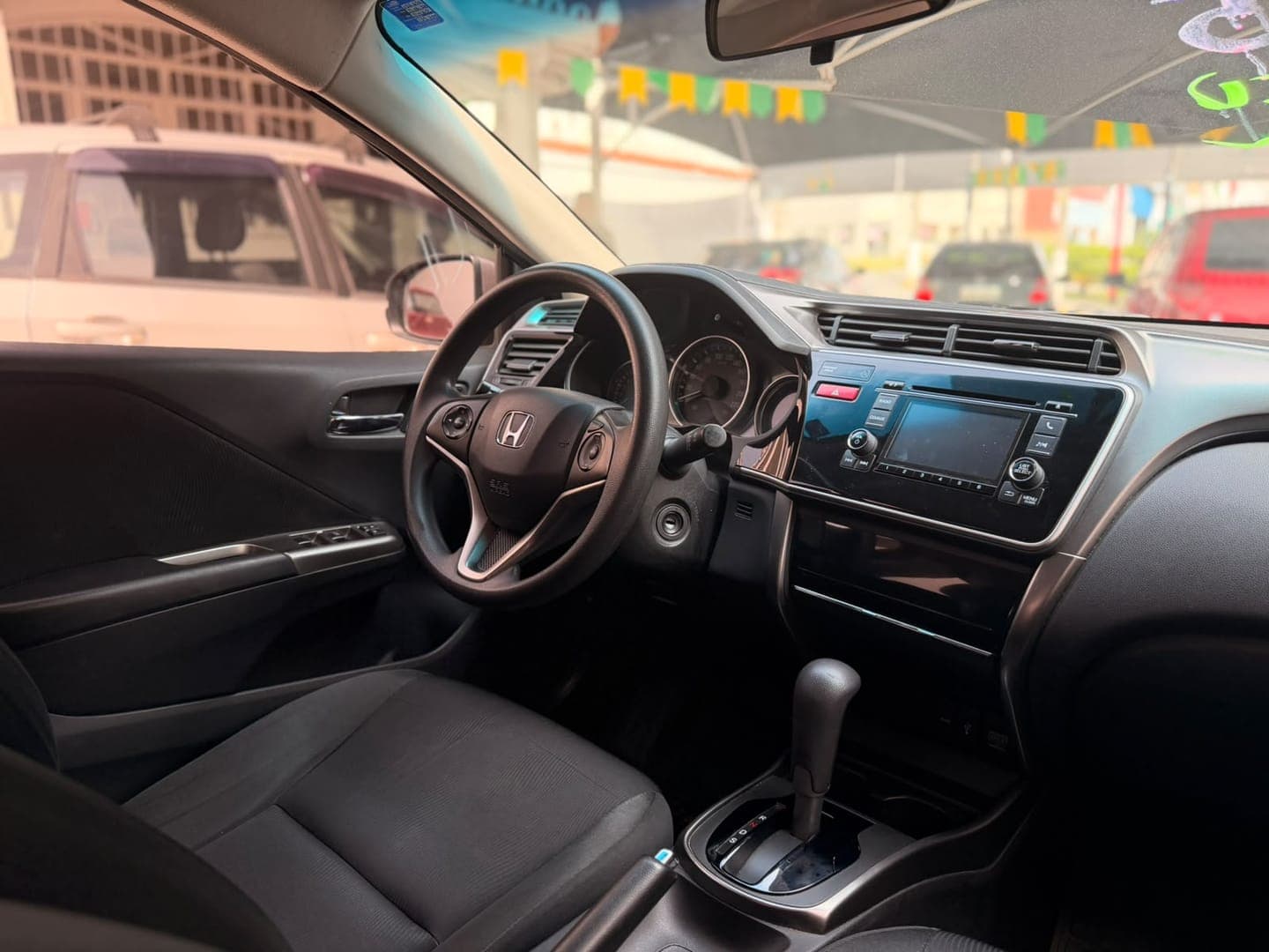 Honda CITY SEDAN  - Miniatura 2