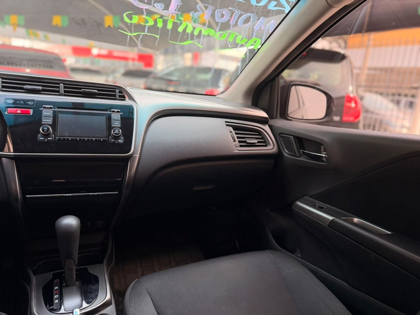 Honda CITY SEDAN  - Miniatura 5