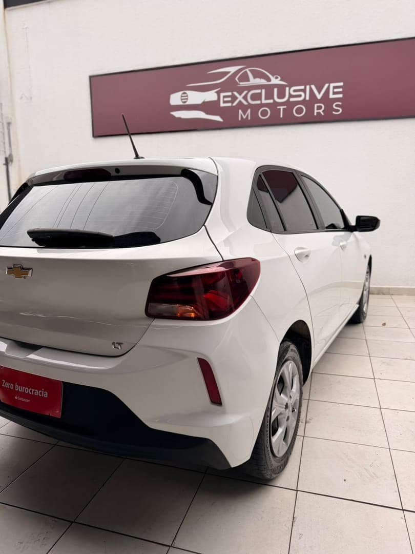 Chevrolet ONIX HATCH - Miniatura 9