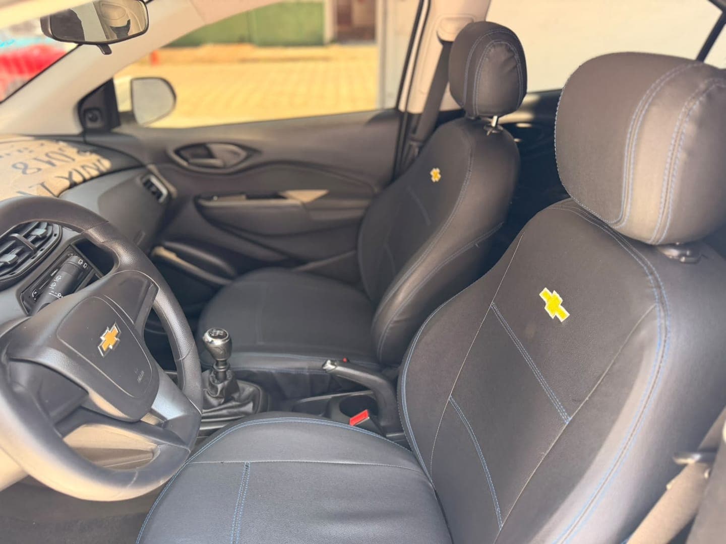 Chevrolet ONIX HATCH - Miniatura 6