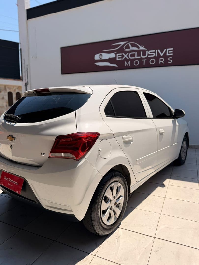 Chevrolet ONIX HATCH - Miniatura 7